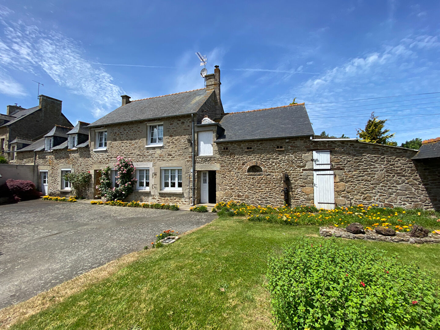 Maison 7 pièces 146 m² · à Pluduno · 146 m² · 262 000 €