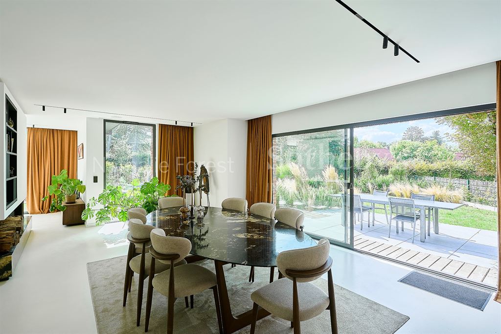 Maison 8 pièces 265 m² · à Croix · 265 m² · 1 435 000 €