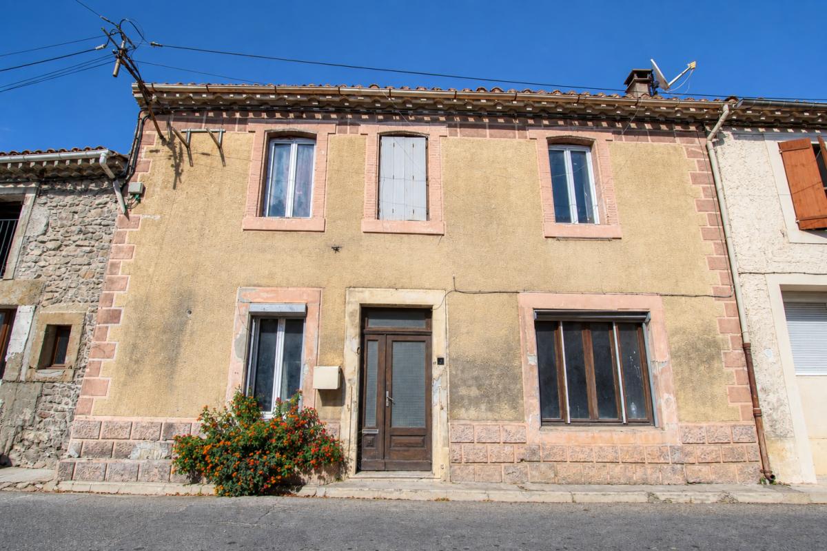Maison 9 pièces 330 m² · à Aigues Vives · 330 m² · 88 000 €