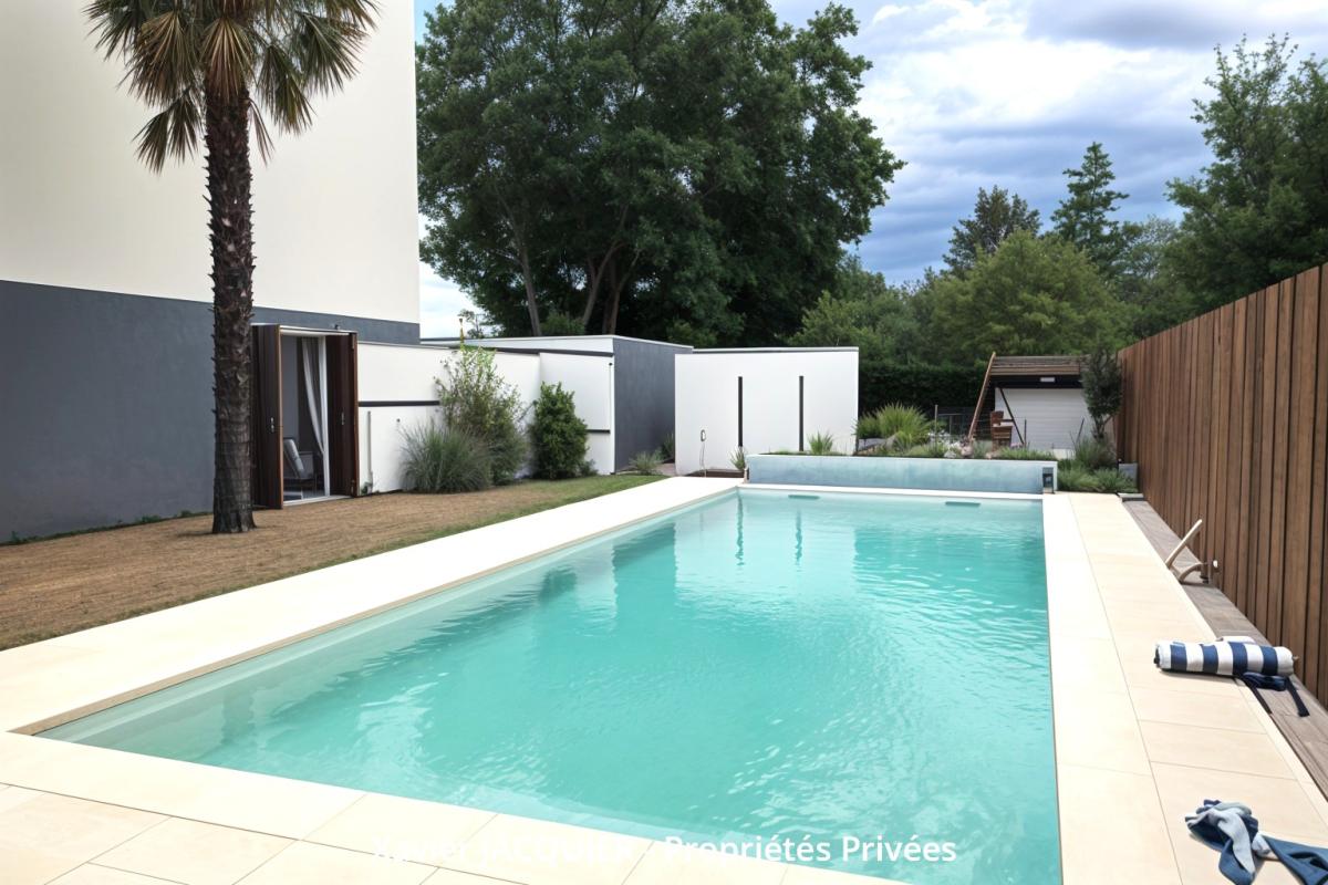 Maison 7 pièces 168 m² · à St Julien de Concelles · 168 m² · 447 000 €