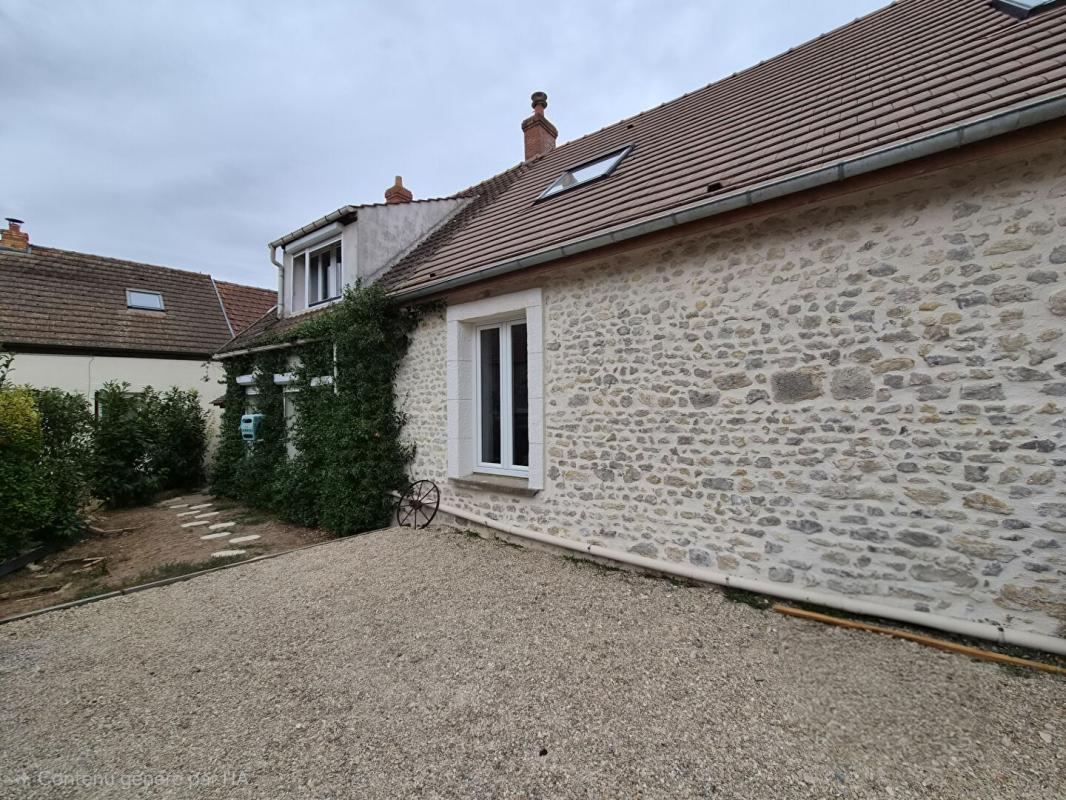 Maison 5 pièces 122 m² · à Dourdan · 122 m² · 220 000 €