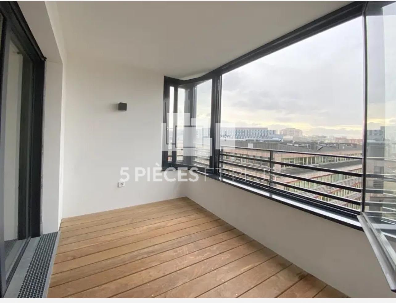 Appartement 3 pièces 60 m² · à Courbevoie · 60 m² · 1 922 €/mois