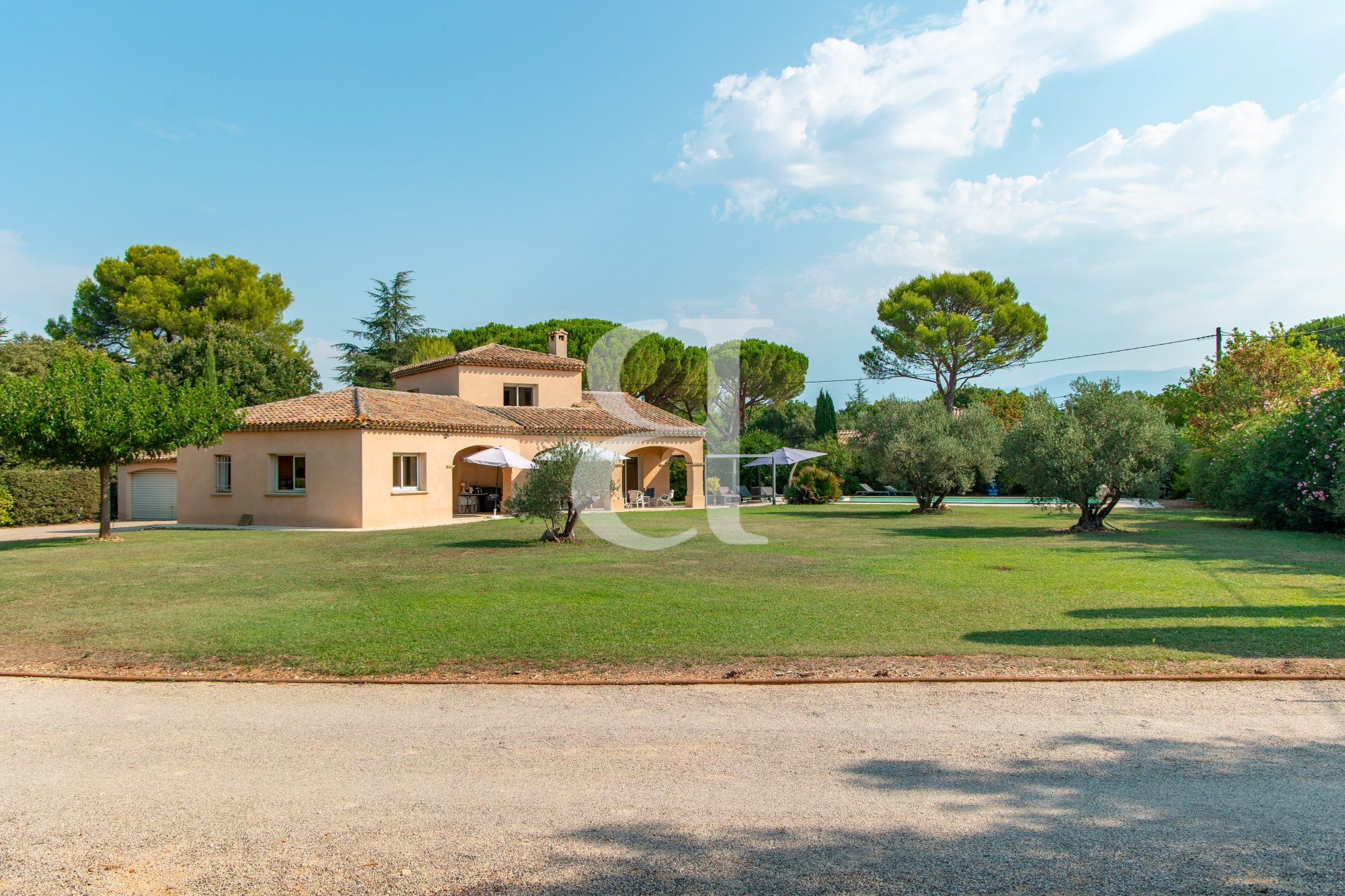 Maison 4 pièces 160 m² · à Mazan · 160 m² · 599 900 €