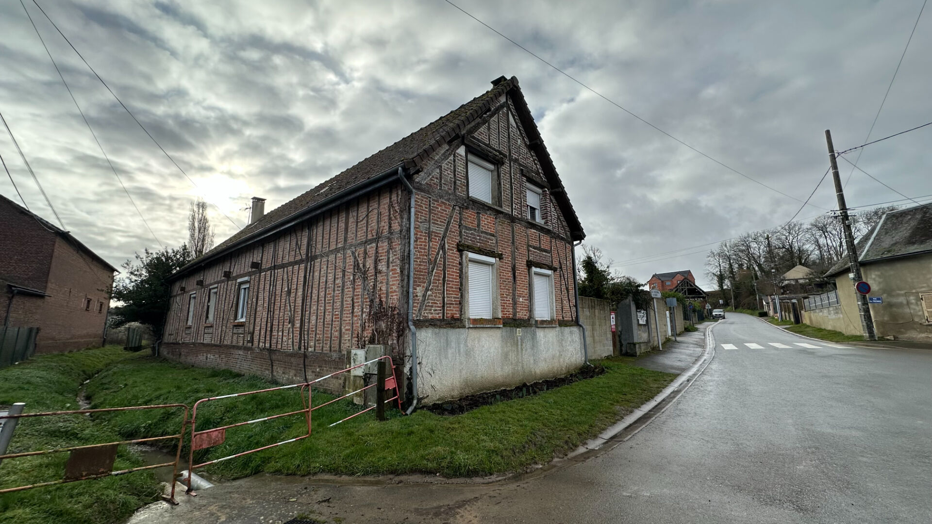 Maison 250 m² · à Bucamps · 250 m² · 416 000 €