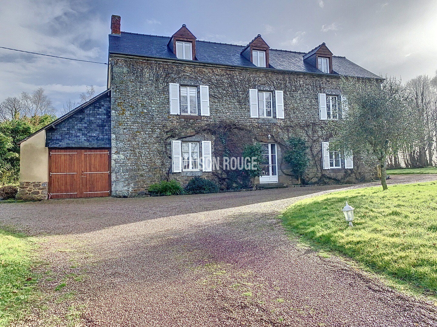 Maison 9 pièces 240 m² · aux Iffs · 240 m² · 591 072 €