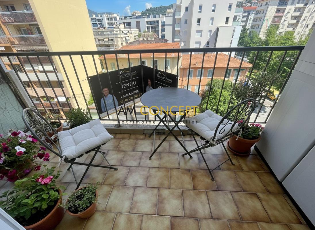 Appartement 3 pièces 63 m² · à Nice · 63 m² · 240 000 €