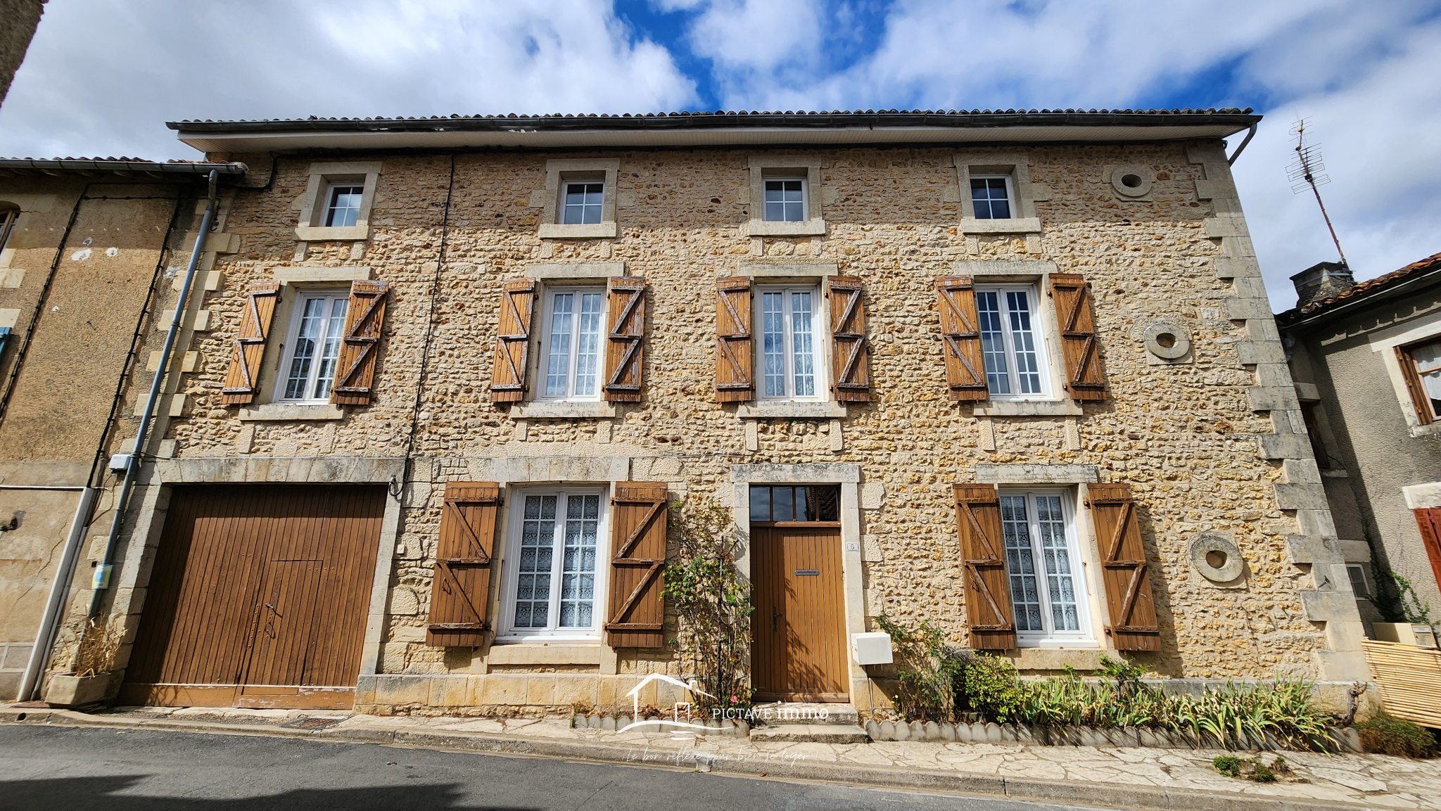 Maison 6 pièces 126 m² · à Curzay sur Vonne · 126 m² · 138 600 €
