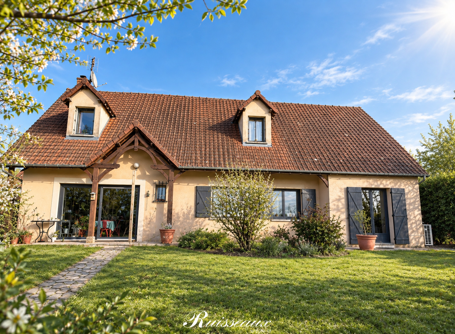 Maison 8 pièces 198 m² · à Précy-sous-Thil · 198 m² · 283 000 €
