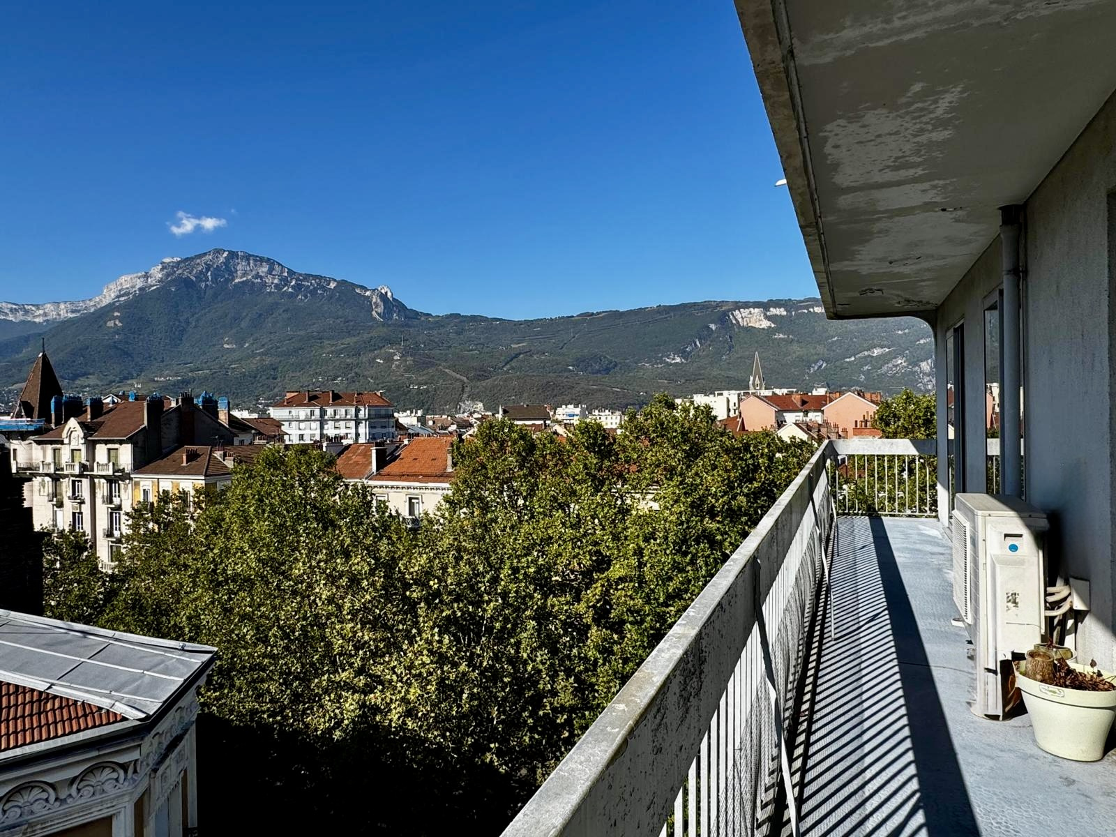 Appartement 6 pièces 147 m² · à Grenoble · 147 m² · 365 000 €