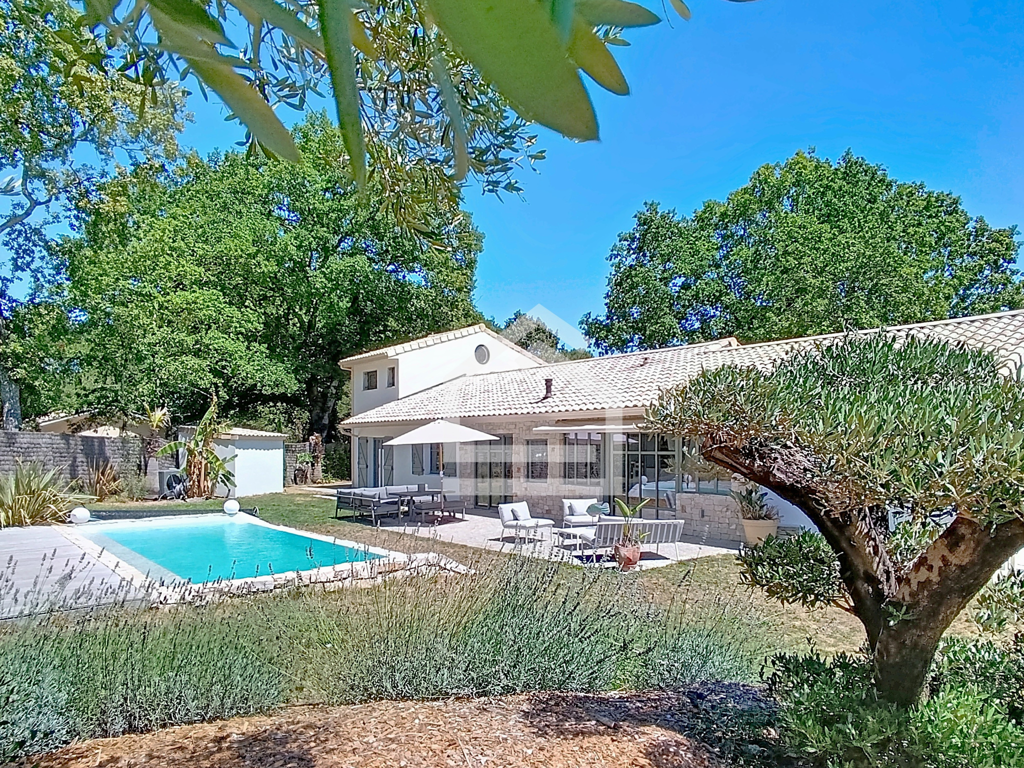 Maison 6 pièces 180 m² · à Saint-Médard-en-Jalles · 180 m² · 799 000 €