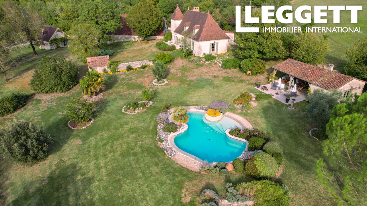 Maison 11 pièces 302 m² · à Seniergues · 302 m² · 1 038 000 €