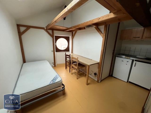 Appartement 1 pièce 12 m² · à Laval · 12 m² · 305 €/mois