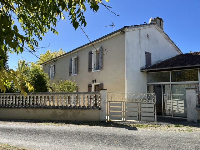Maison 8 pièces 185 m² · à Mezin · 185 m² · 260 000 €
