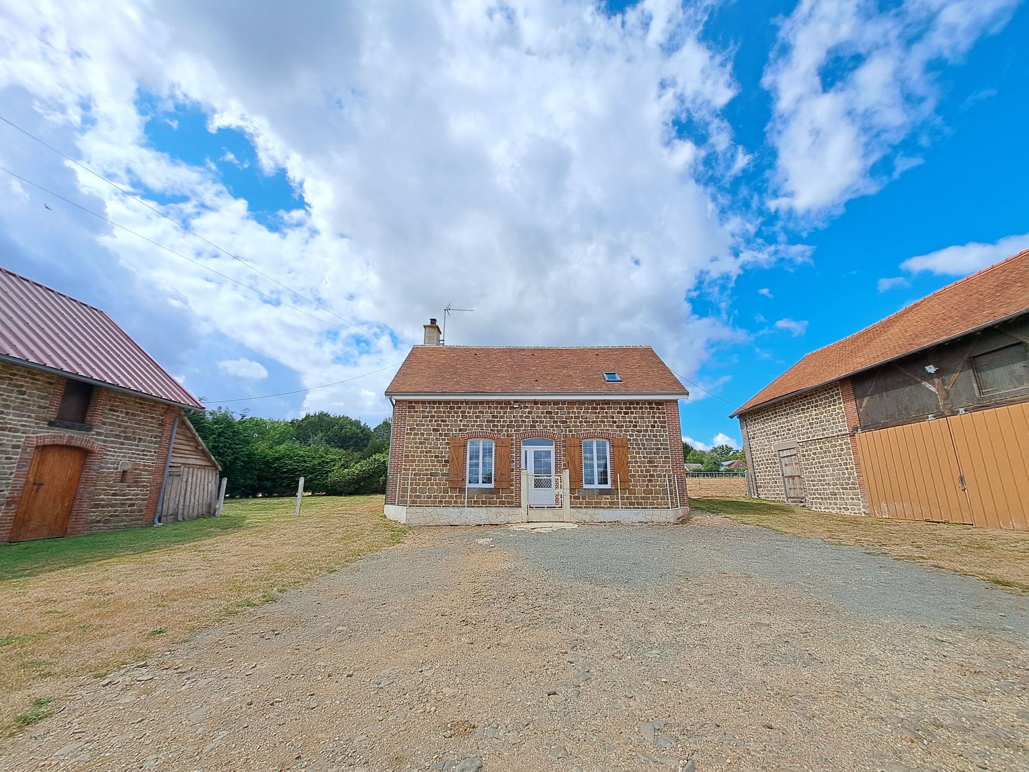 Maison 5 pièces 105 m² · à Lonlay-le-Tesson · 105 m² · 222 600 €