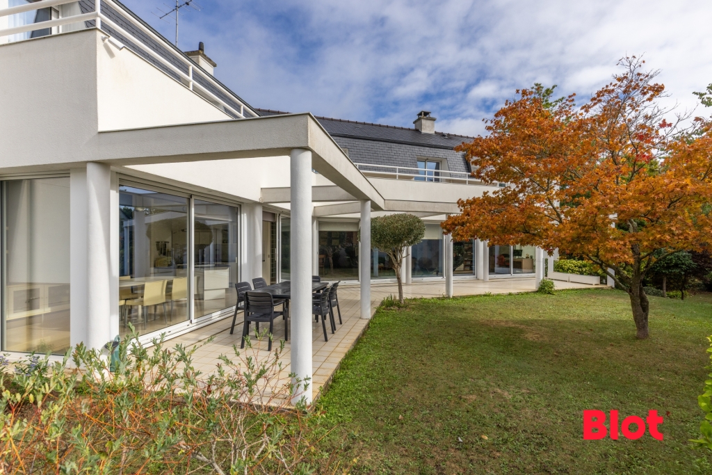 Maison 9 pièces 248 m² · à Cesson-Sévigné · 248 m² · 945 000 €