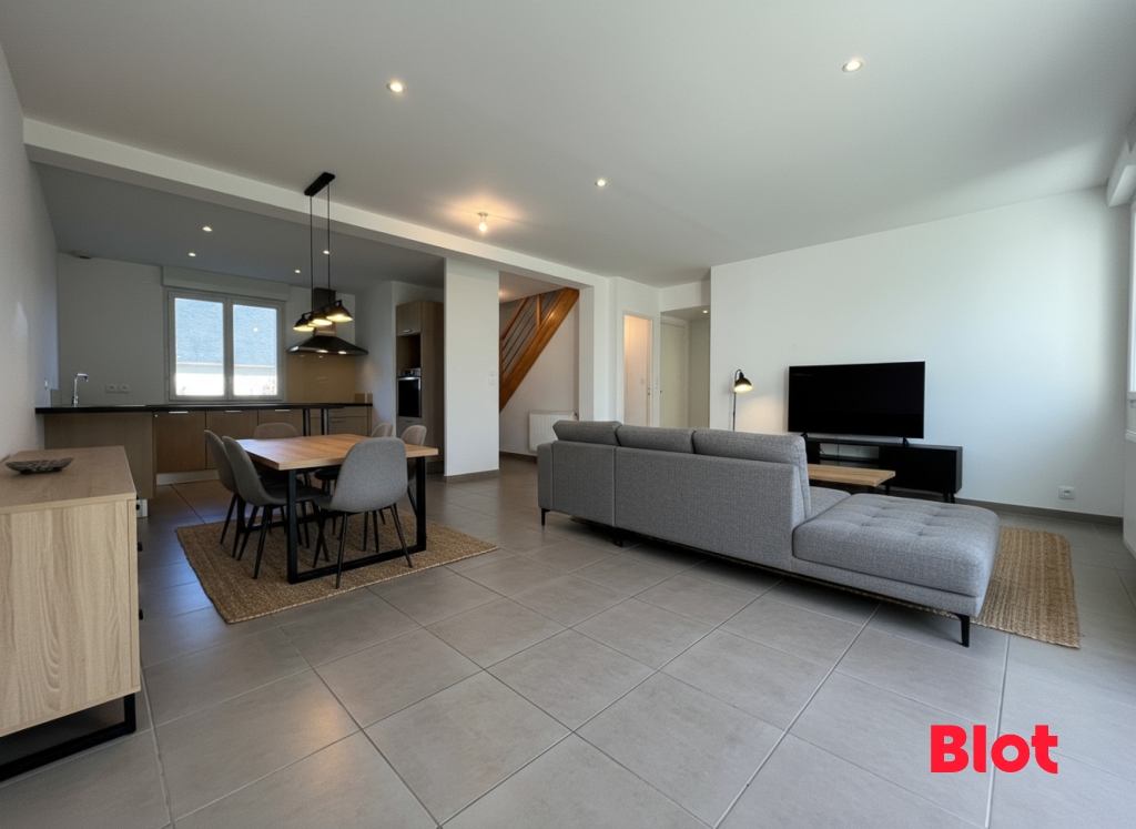 Maison 5 pièces 111 m² · à Bréal-sous-Montfort · 111 m² · 304 500 €