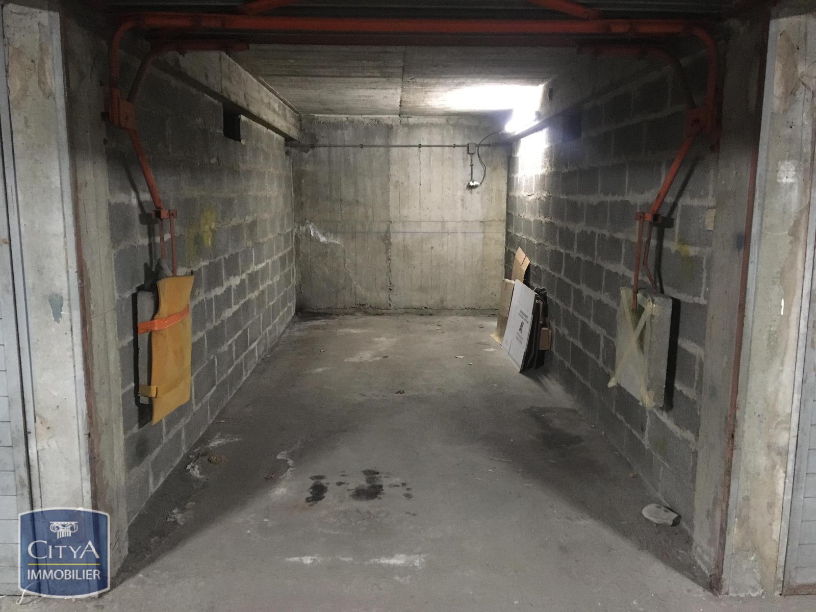 Parking 15 m² · à Grenoble · 15 m² · 18 000 €
