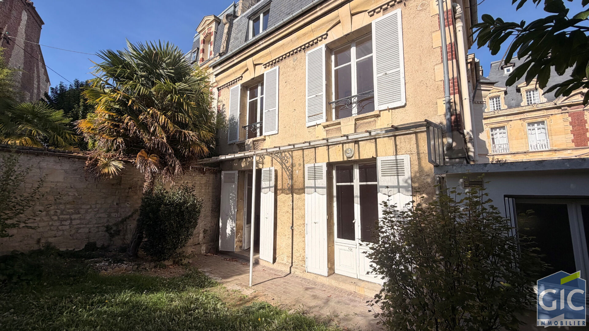 Maison 8 pièces 210 m² · à Caen · 210 m² · 920 000 €