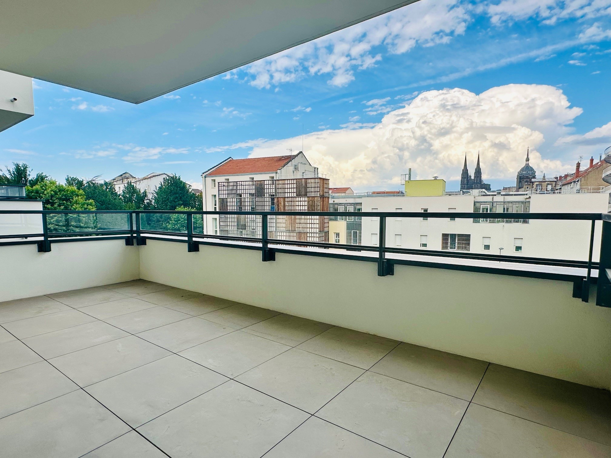 Appartement 3 pièces 77 m² · à Clermont-Ferrand · 77 m² · 1 150 €/mois