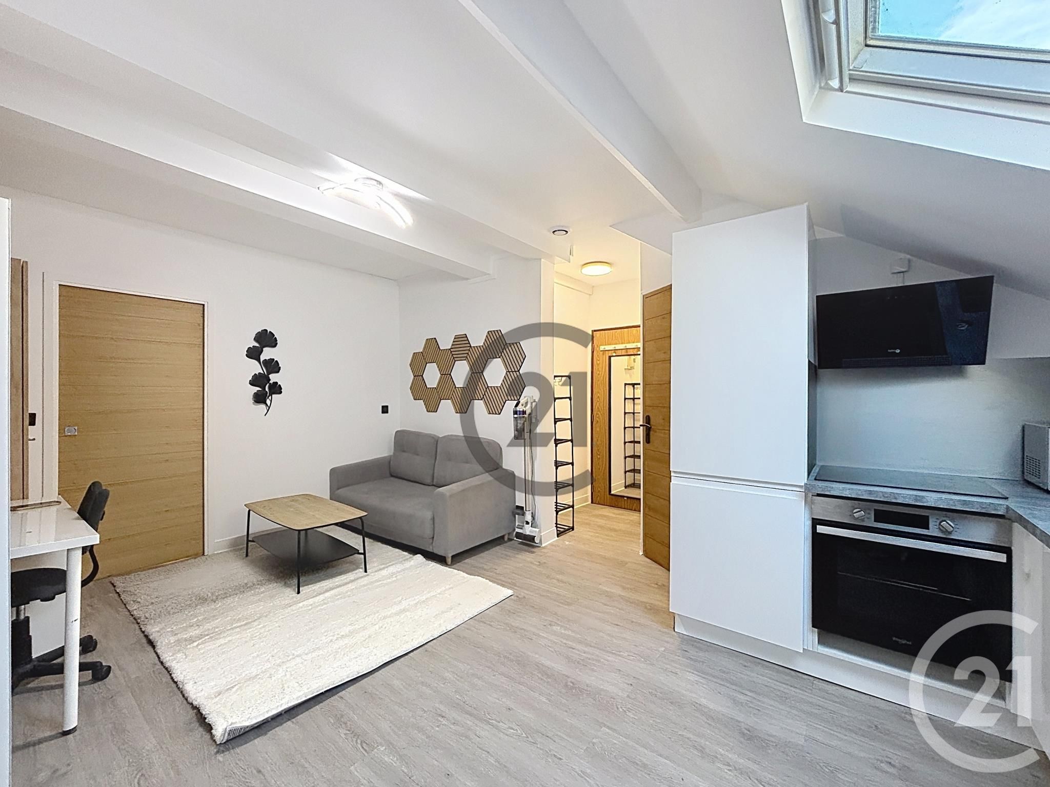Appartement 1 pièce 28 m² · à Melun · 28 m² · 750 €/mois