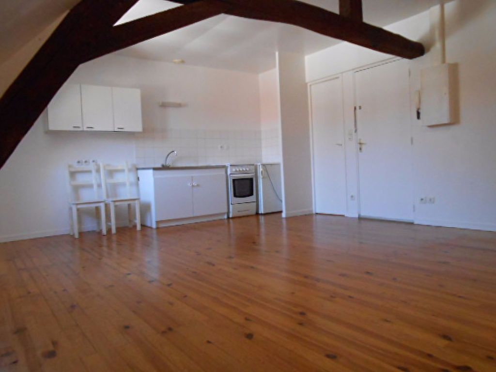 Appartement 1 pièce 25 m² · à Arpajon · 25 m² · 554 €/mois