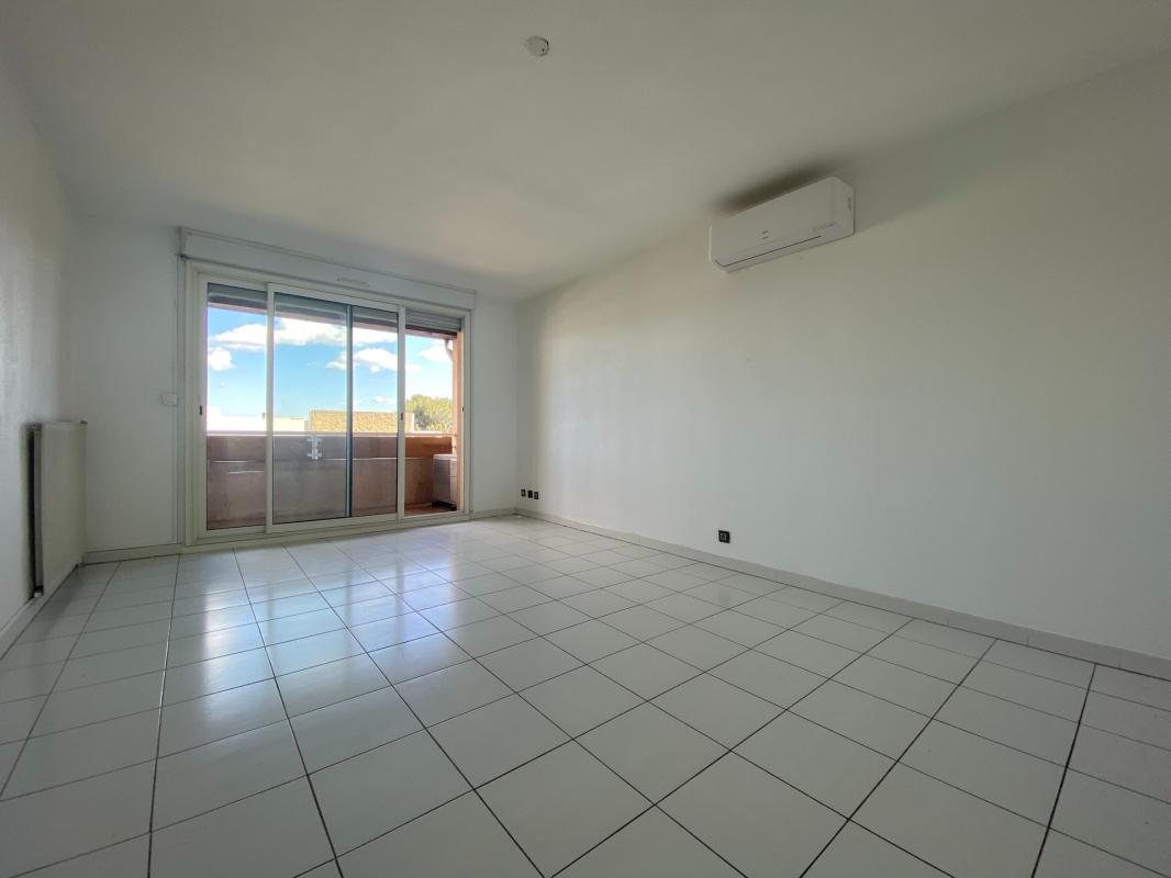 Appartement 3 pièces 76 m² · à Les Angles · 76 m² · 796 €/mois