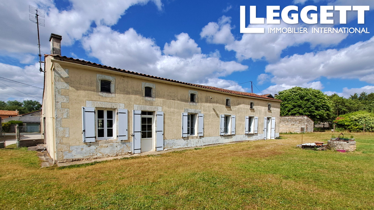 Maison 5 pièces 135 m² · à Barbezières · 135 m² · 147 150 €