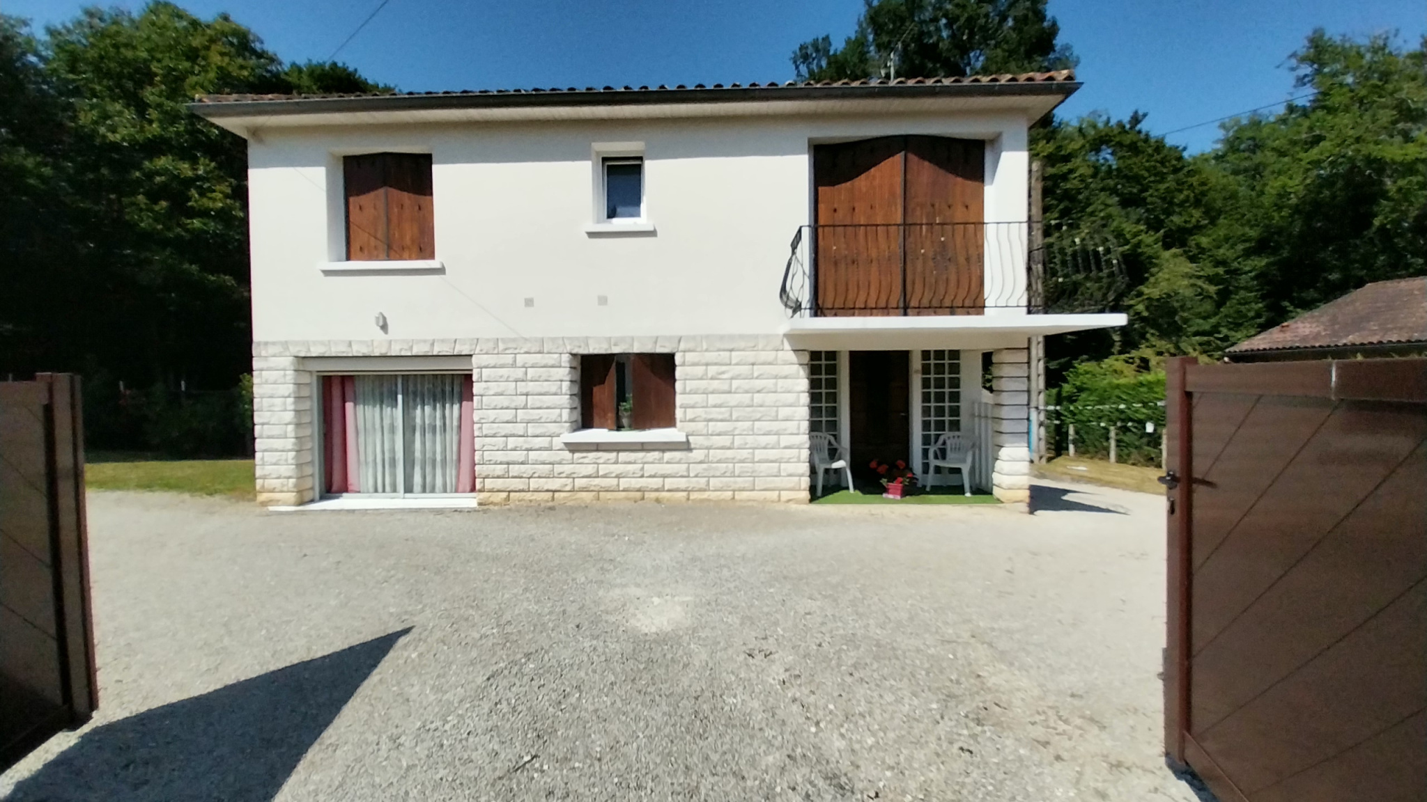 Maison 6 pièces 168 m² · à Annesse-Et-Beaulieu · 168 m² · 190 000 €