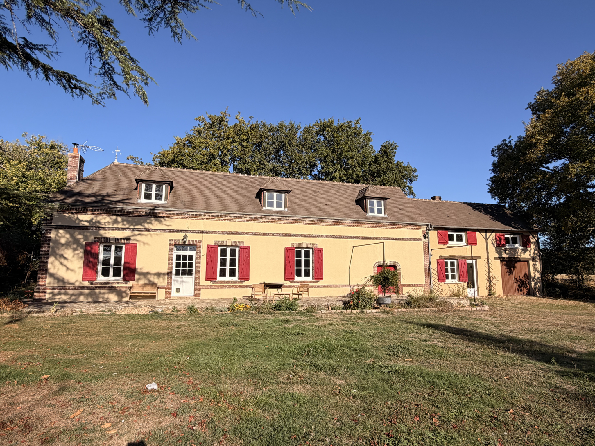 Maison 6 pièces 181 m² · à Breteuil · 181 m² · 294 000 €