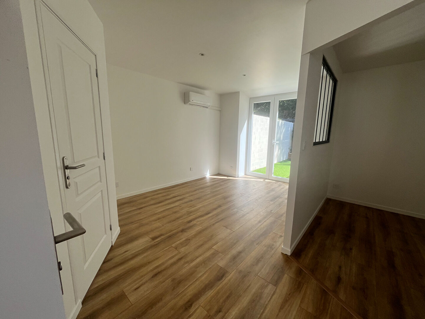 Appartement – AVRILLE MAINE-ET-LOIRE PAYS-DE-LA-LOIRE - Vue 2