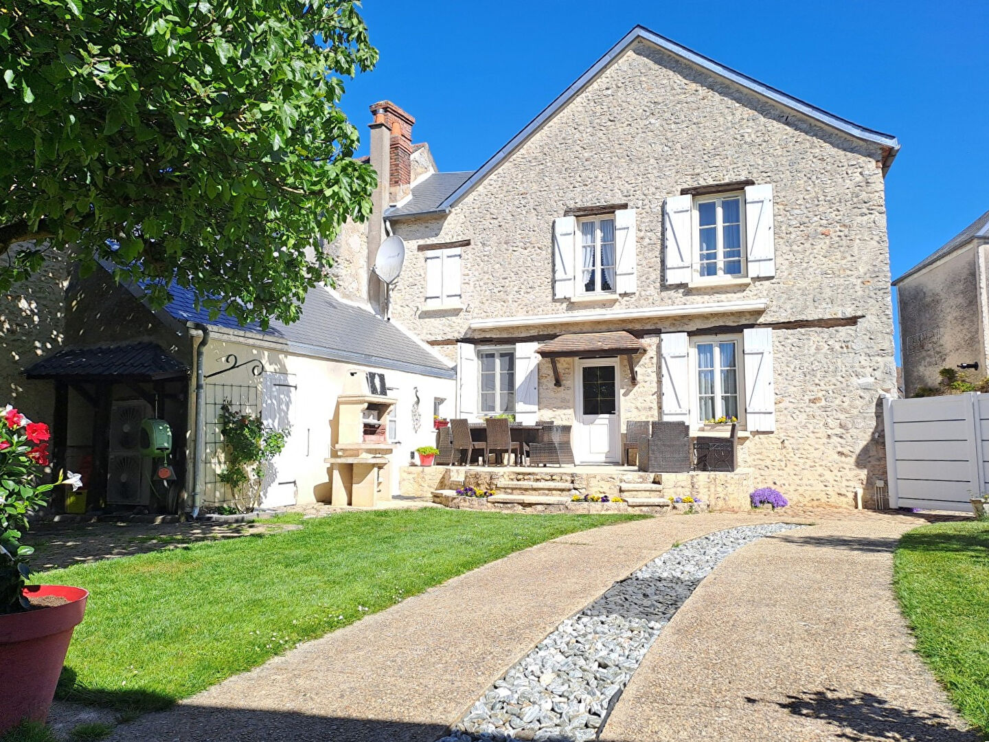 Maison 5 pièces 156 m² · à Auneau · 156 m² · 348 000 €