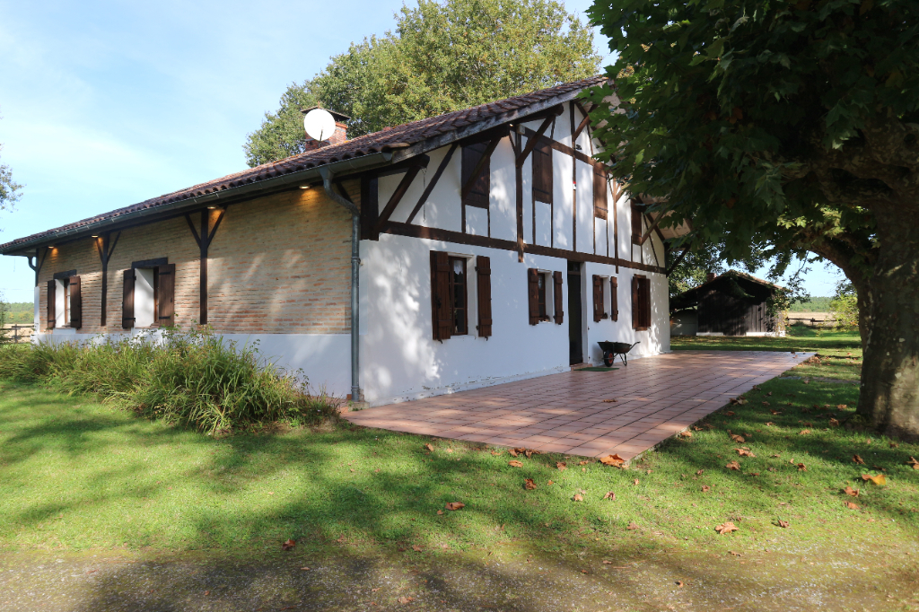 Maison 5 pièces 135 m² · à Saint-Yaguen · 135 m² · 275 000 €