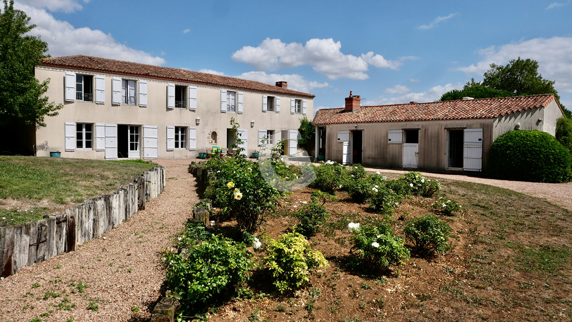 Maison 5 pièces 230 m² · à Angles · 230 m² · 857 800 €