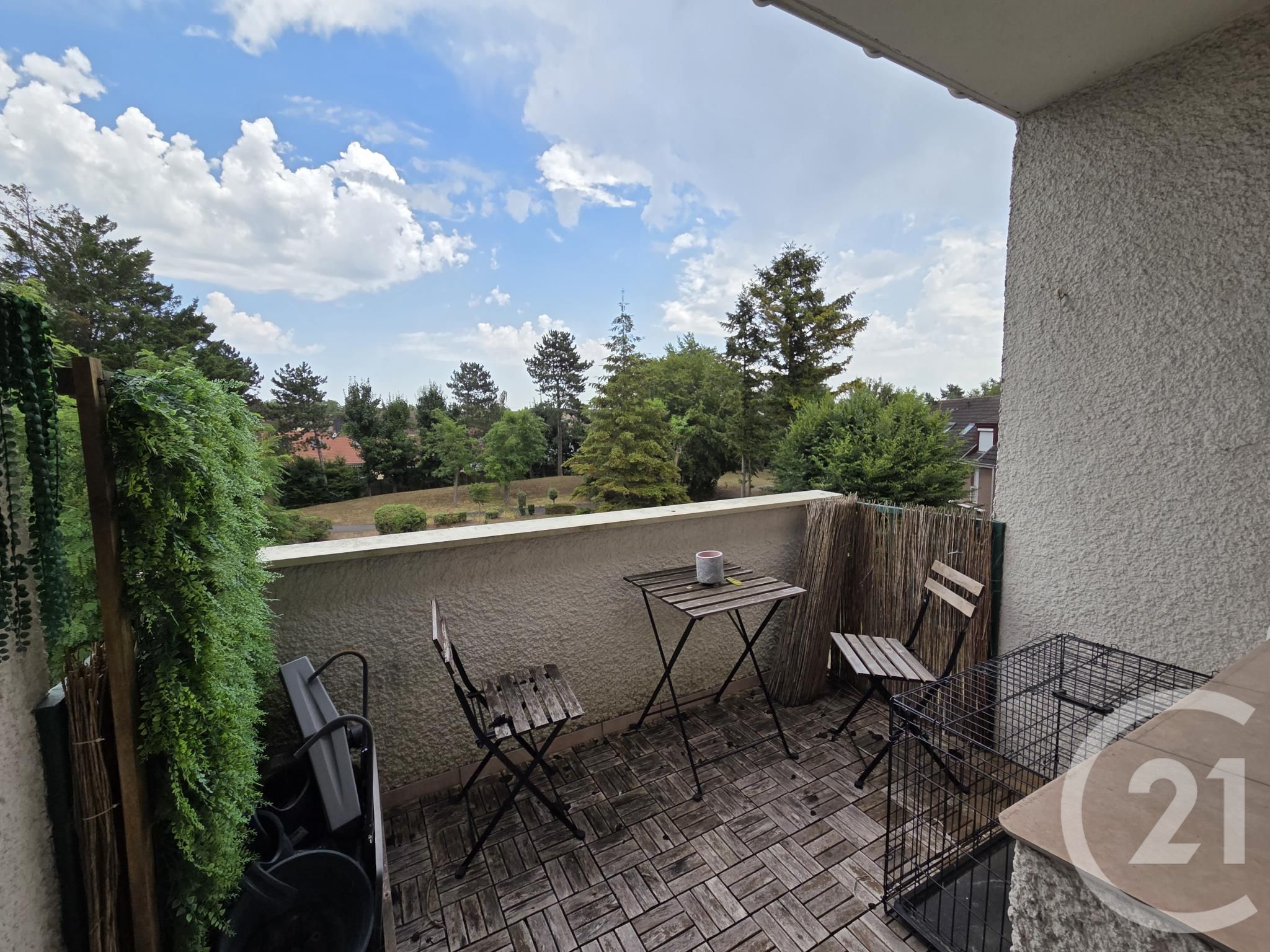 Appartement – ST OUEN L AUMONE VAL-D'OISE ILE-DE-FRANCE - Vue 4