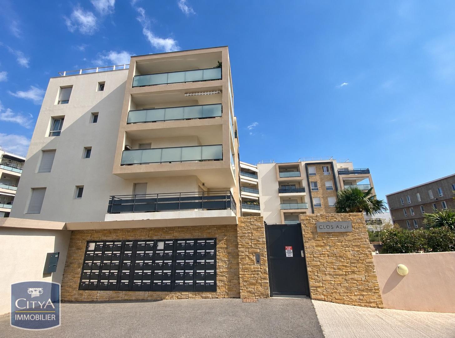Parking HYERES 83400 · à Hyères · 90 €/mois