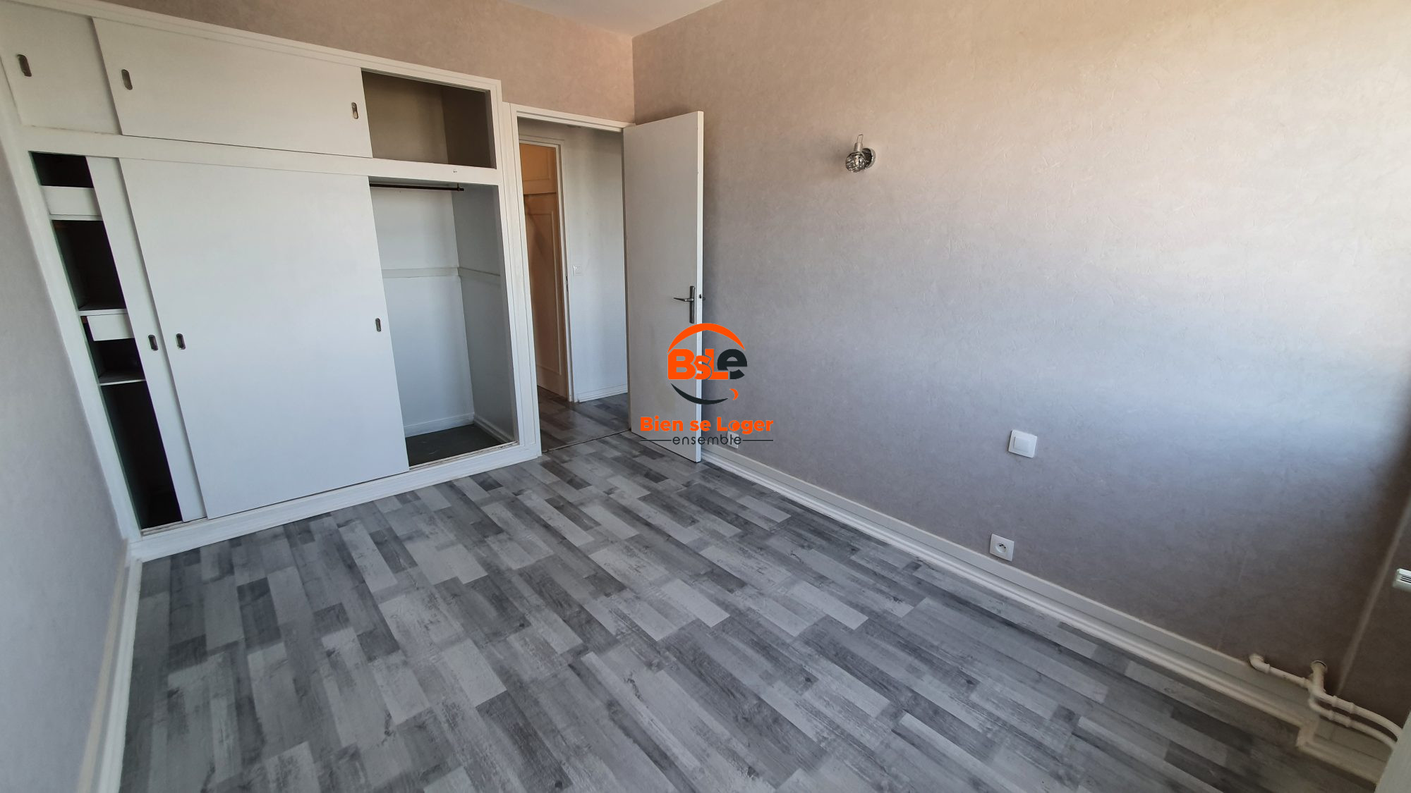 Appartement – VICHY ALLIER AUVERGNE-RHÔNE-ALPES - Plus