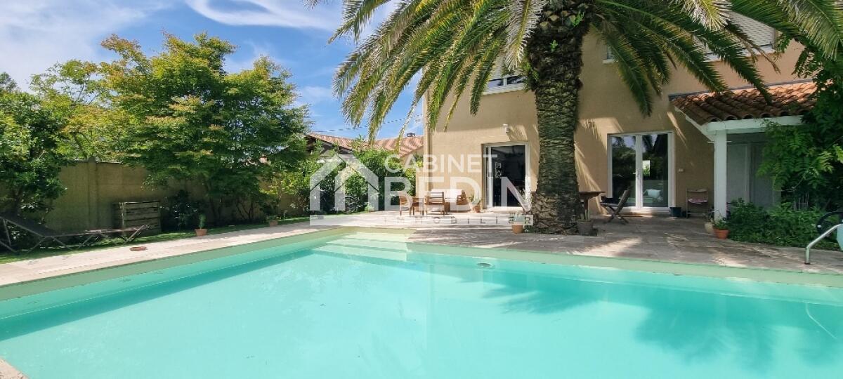 Maison 6 pièces 205 m² · au Bouscat · 205 m² · 862 000 €