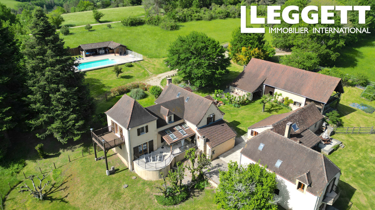 Maison 12 pièces 359 m² · à Rouffignac-Saint-Cernin-de-Reilhac · 359 m² · 749 500 €