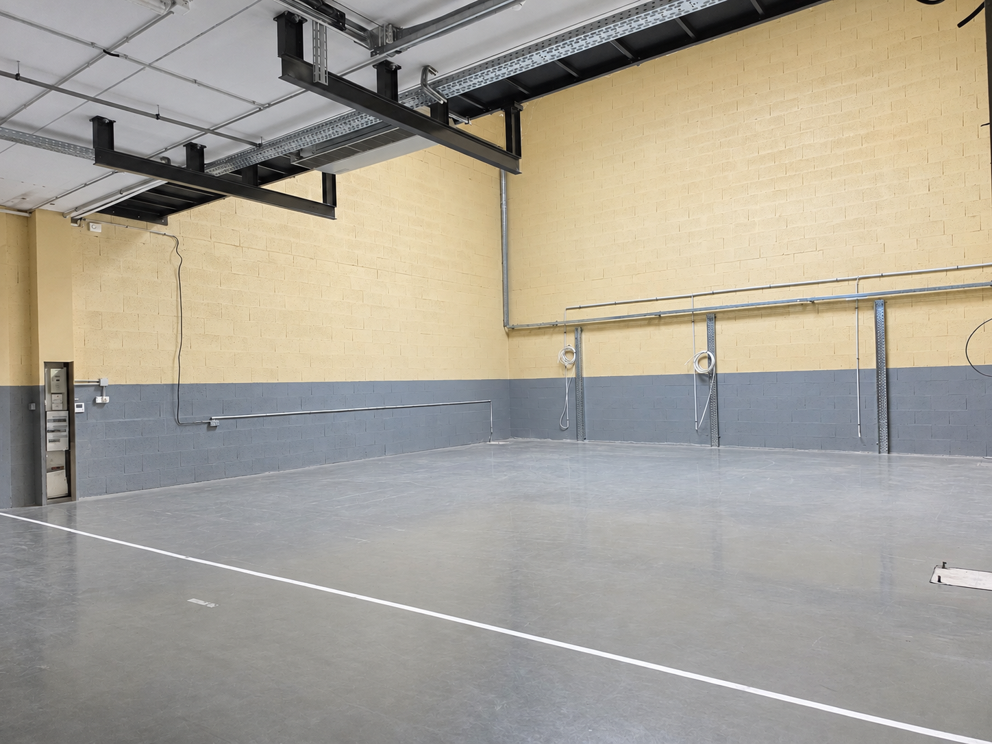 Local commercial 198 m² · à La Ville aux Dames · 198 m² · 300 000 €
