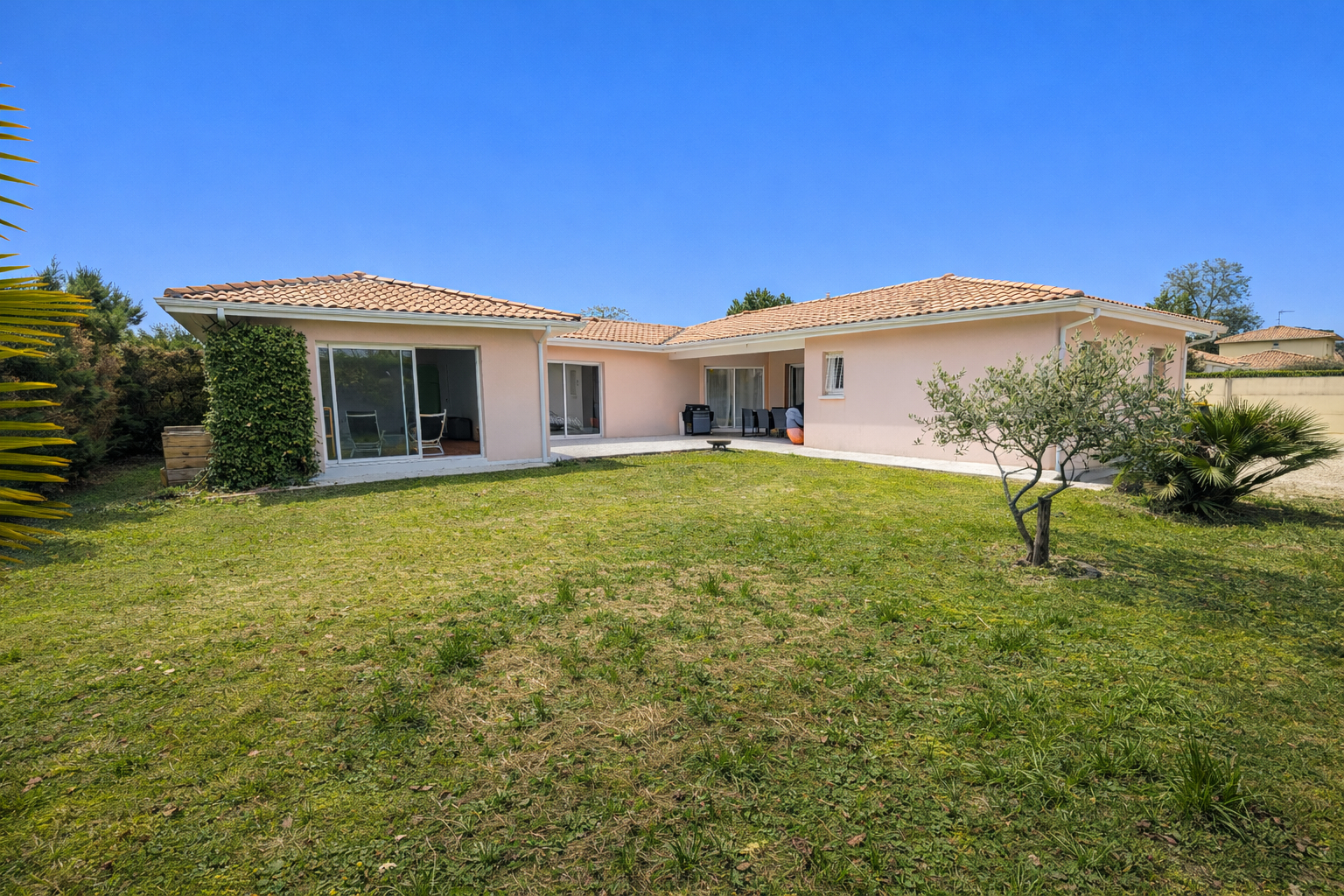 Maison 6 pièces 160 m² · à Saint-Pierre-du-Mont · 160 m² · 325 000 €
