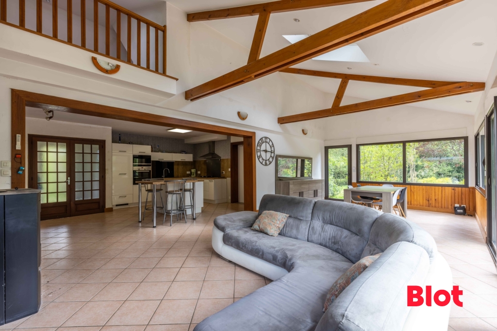 Maison 6 pièces 134 m² · à Saint-Médard-sur-Ille · 134 m² · 395 000 €