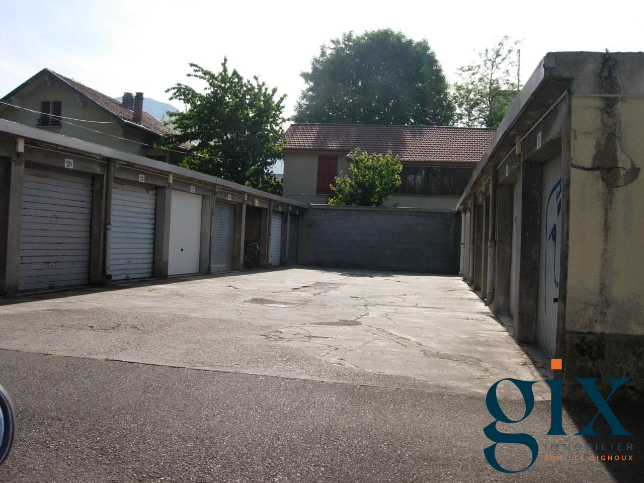 Parking GRENOBLE 38100 · 102 €/mois