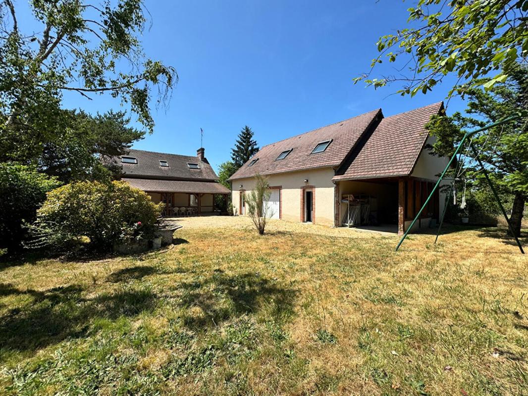 Maison 10 pièces 220 m² · à Theillay · 220 m² · 269 990 €