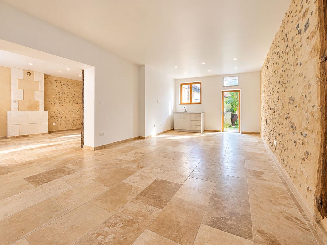 Maison 9 pièces 171 m² · à Longny les Villages · 171 m² · 150 000 €