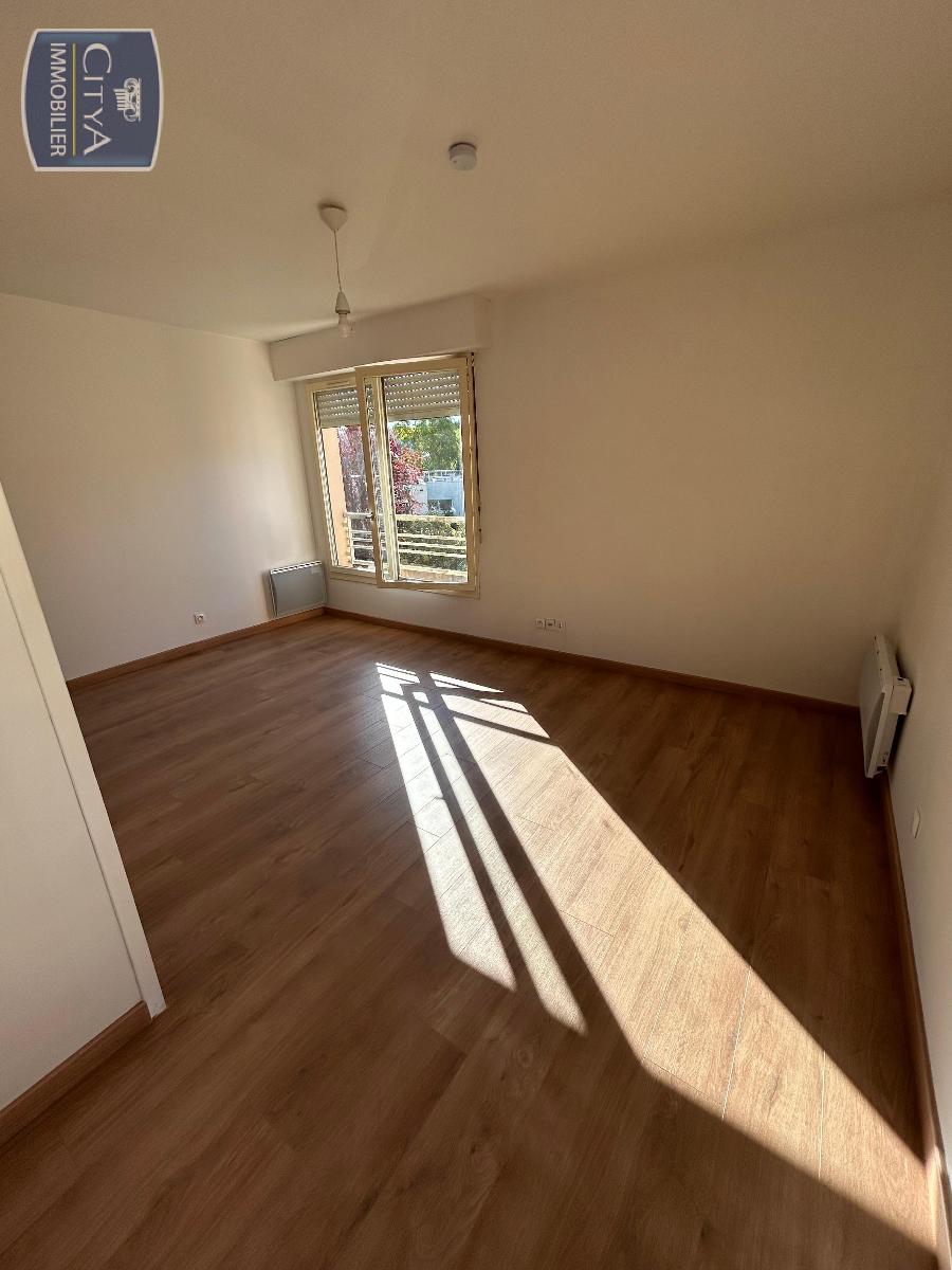 Appartement 1 pièce 30 m² · à Arpajon · 30 m² · 495 €/mois