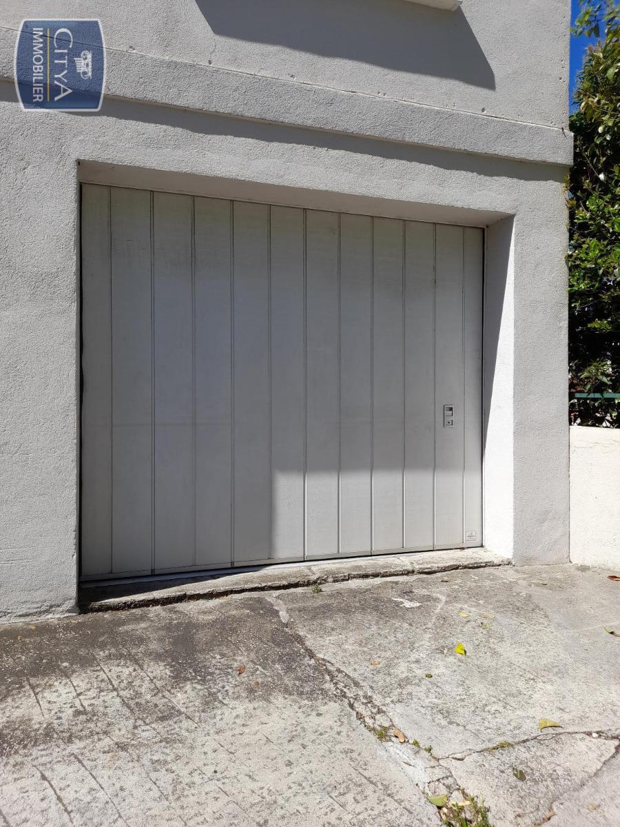 Parking MARSEILLE 13ème · 120 €/mois