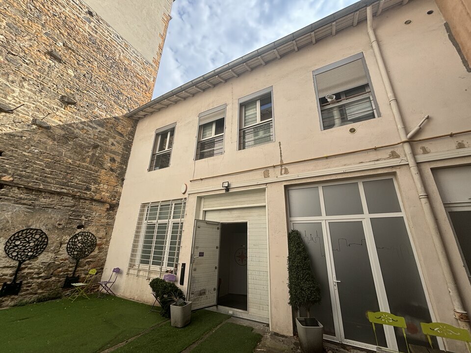 Local commercial 435 m² · à Lyon 09 · 435 m² · 7 250 €/mois