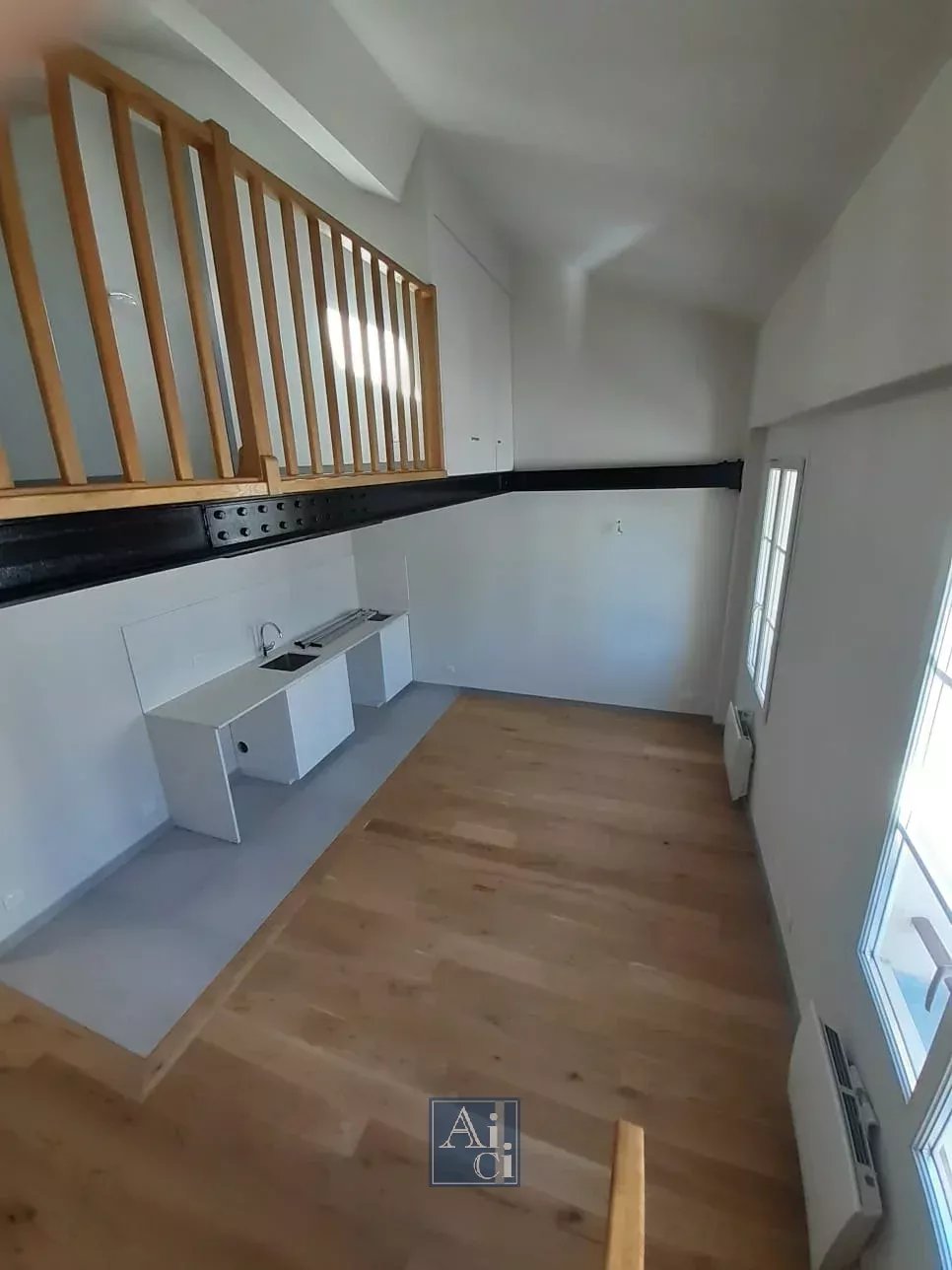 Appartement 3 pièces 62m² PARIS 10ème photo 2