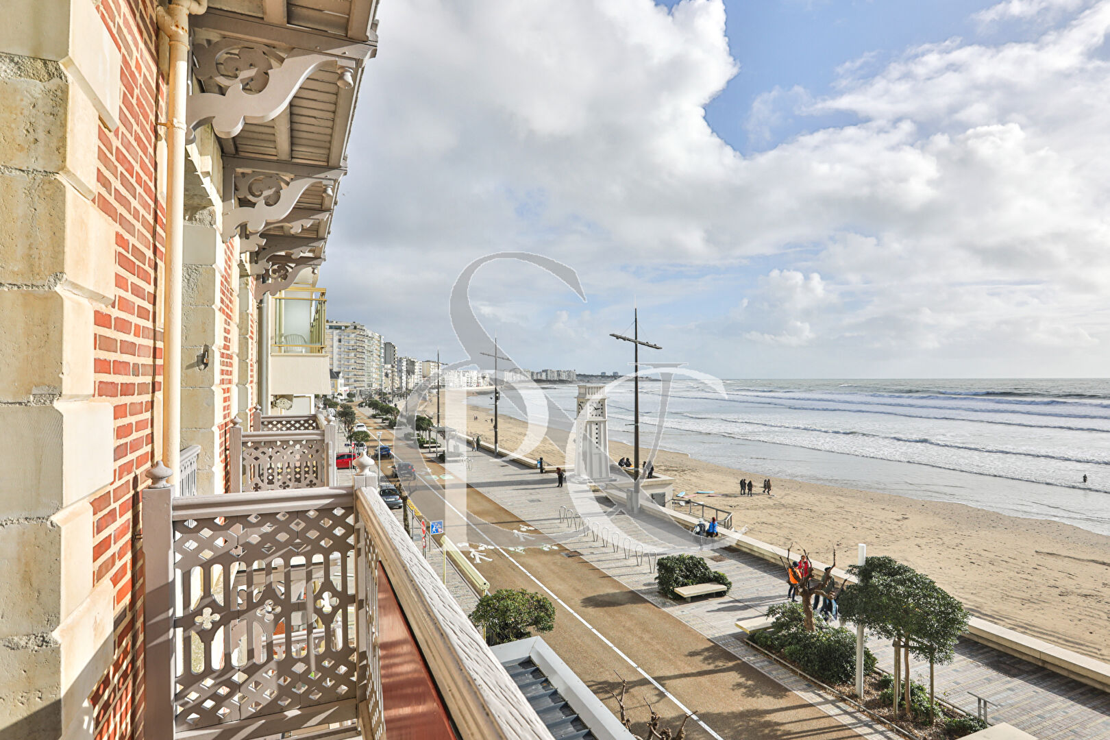 Appartement 6 pièces 130 m² · aux Sables D Olonne · 130 m² · 1 147 000 €