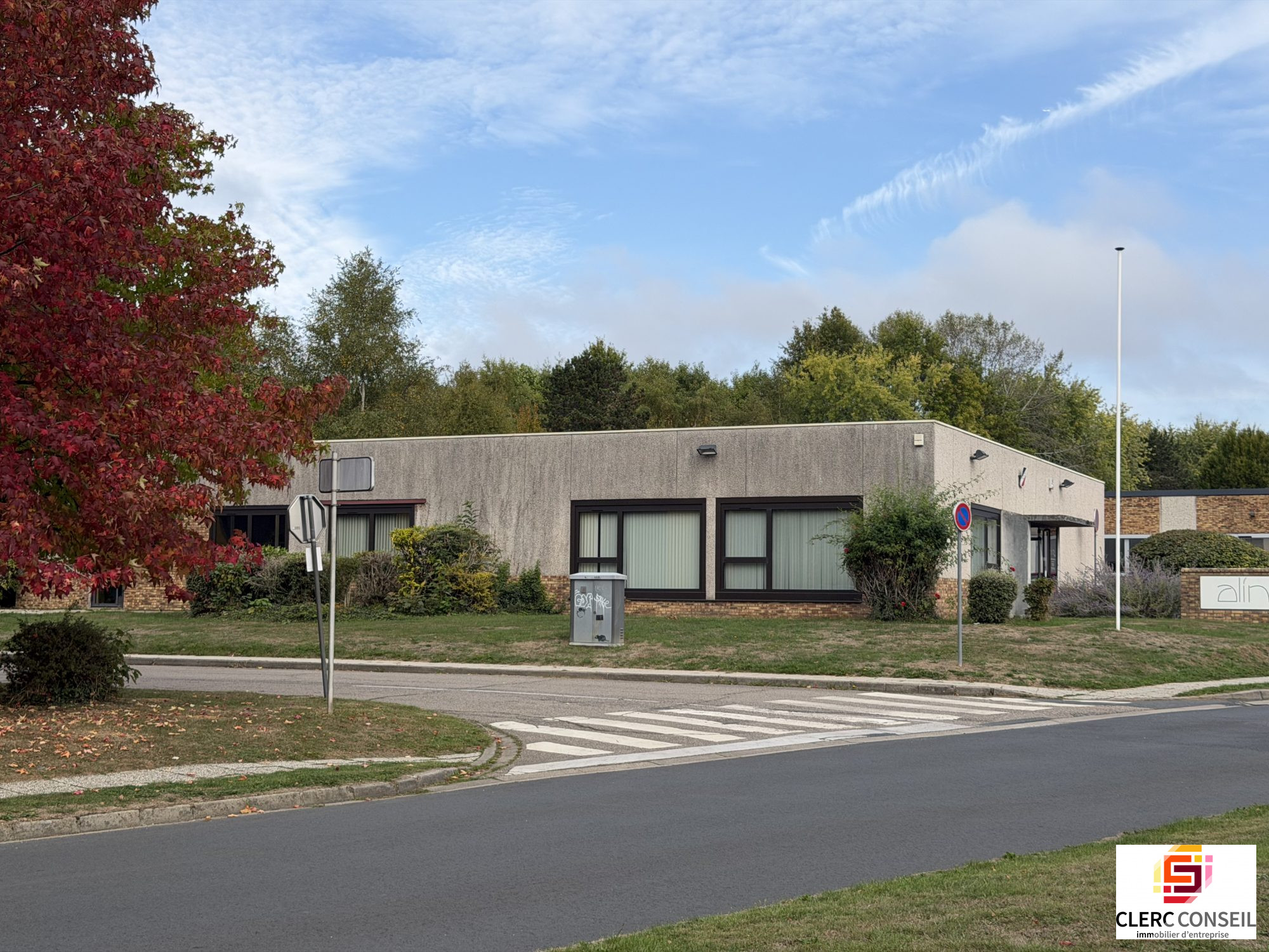Local commercial 549 m² · à Mont Saint Aignan · 549 m² · 819 000 €